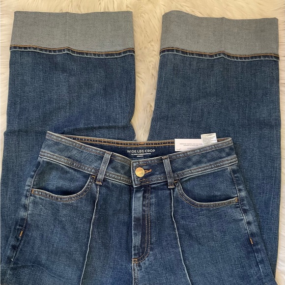 Chico’s Denim Pintuck Crop with High Cuff Jeans - NWT - Size 6 - Picture 4 of 13